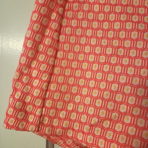 Lilly Pulitzer Shorts, sz 8 (matching top and skirt in closet) - Picture 3 of 7